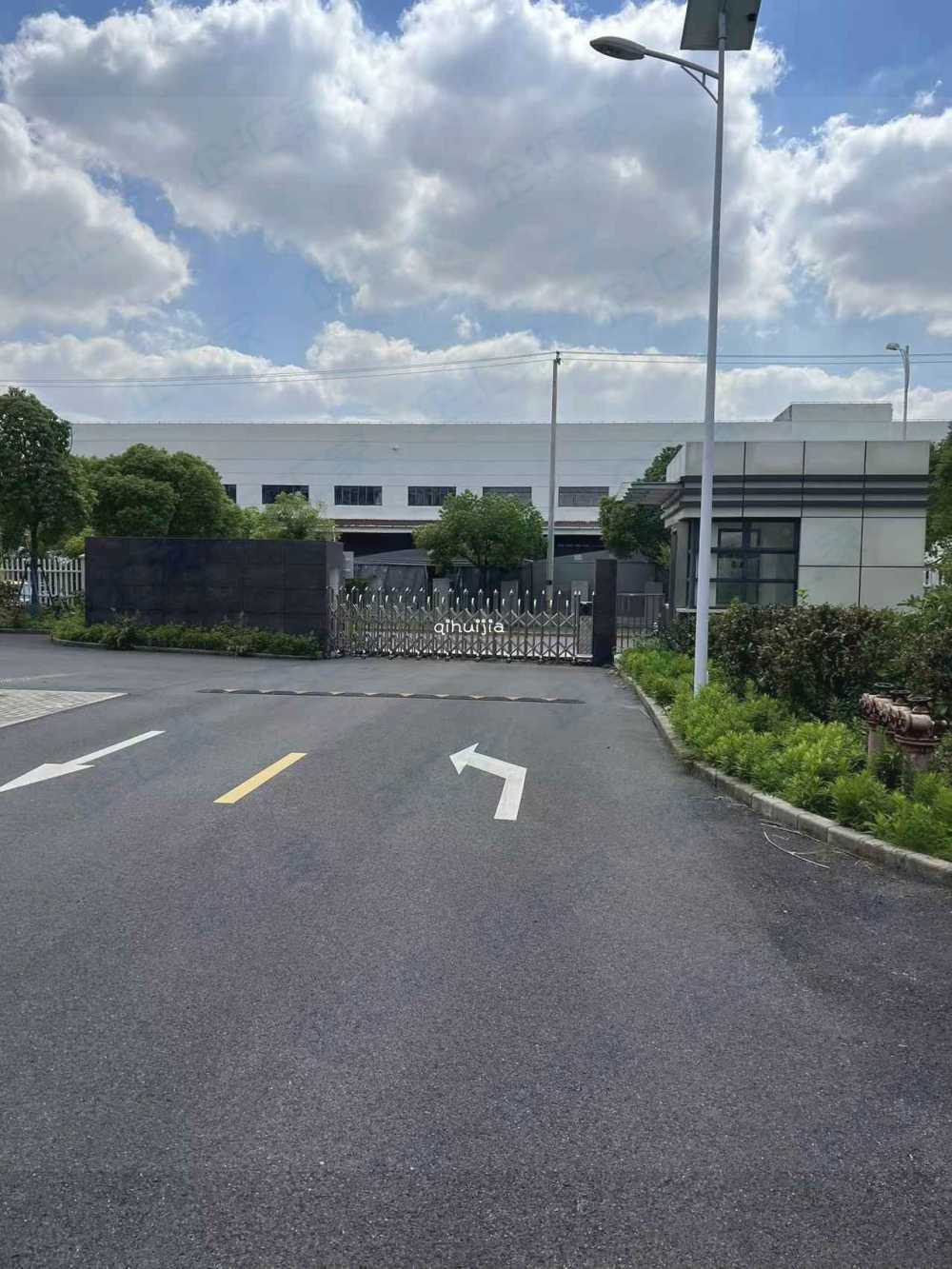 花园厂房,层高12米，有牛腿可架行车