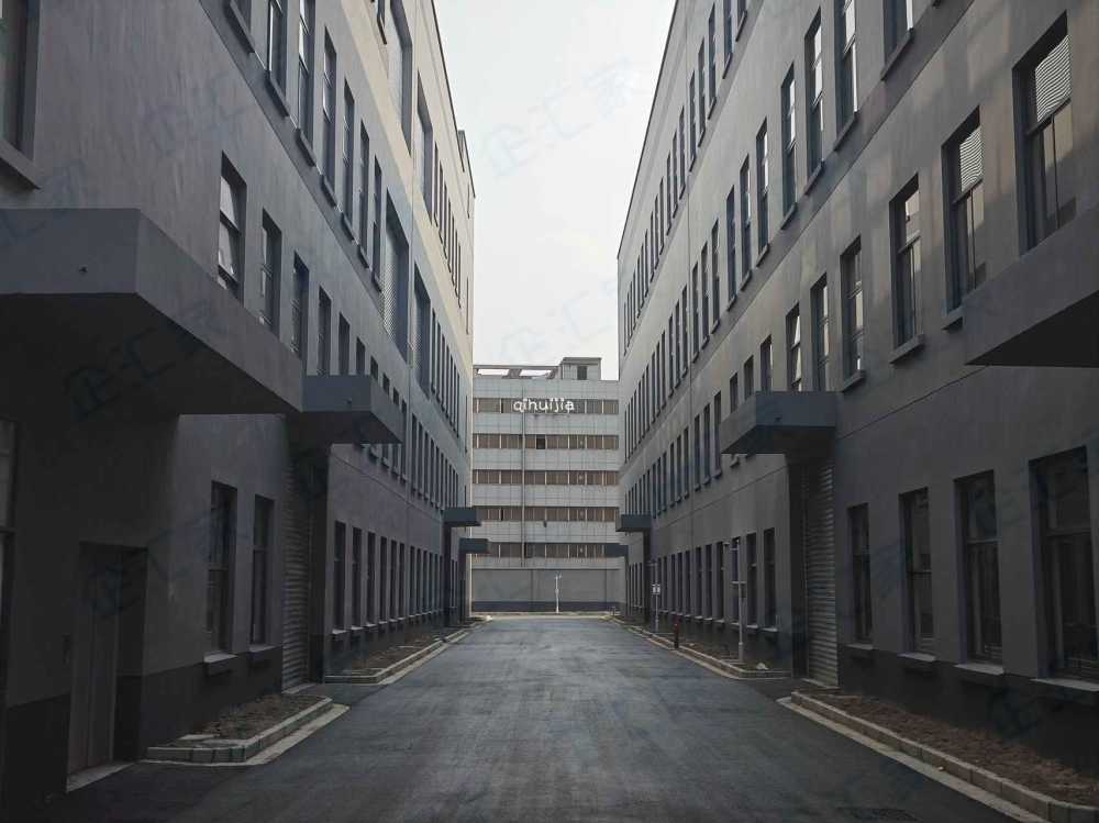 政府园区,交通方便,配套齐全