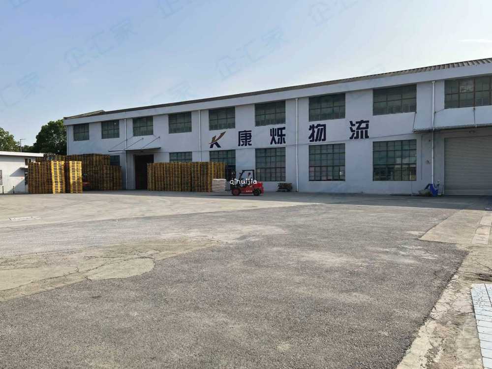 门口双向四车道,超大场地,有恒温库