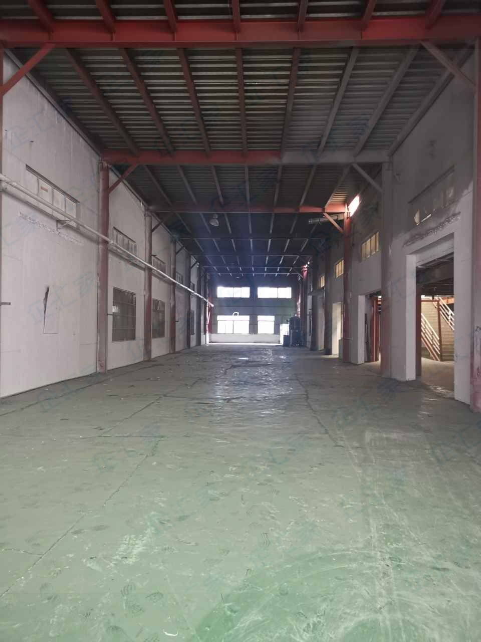 火车头厂房,带行车,办公室