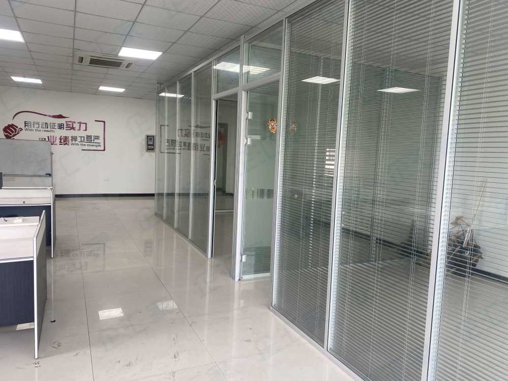 带空调,精装修