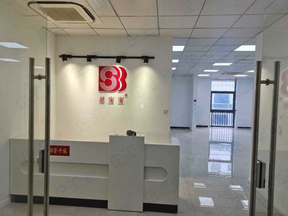 配套齐全,精装修,采光好