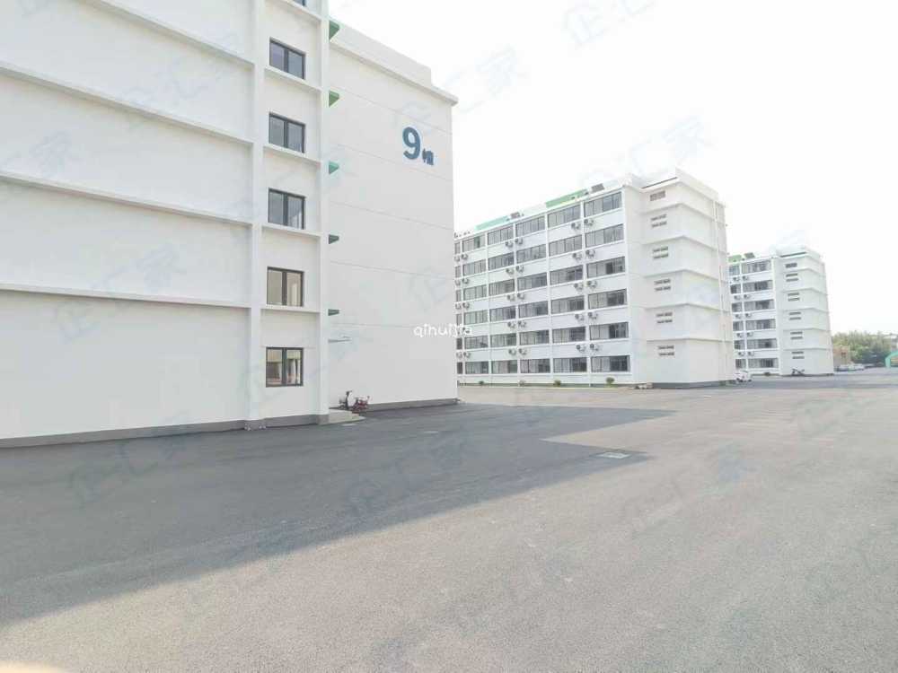 104地块,809平起租