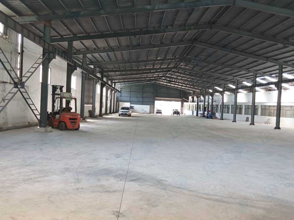 独门独院,交通便利,办公住宿