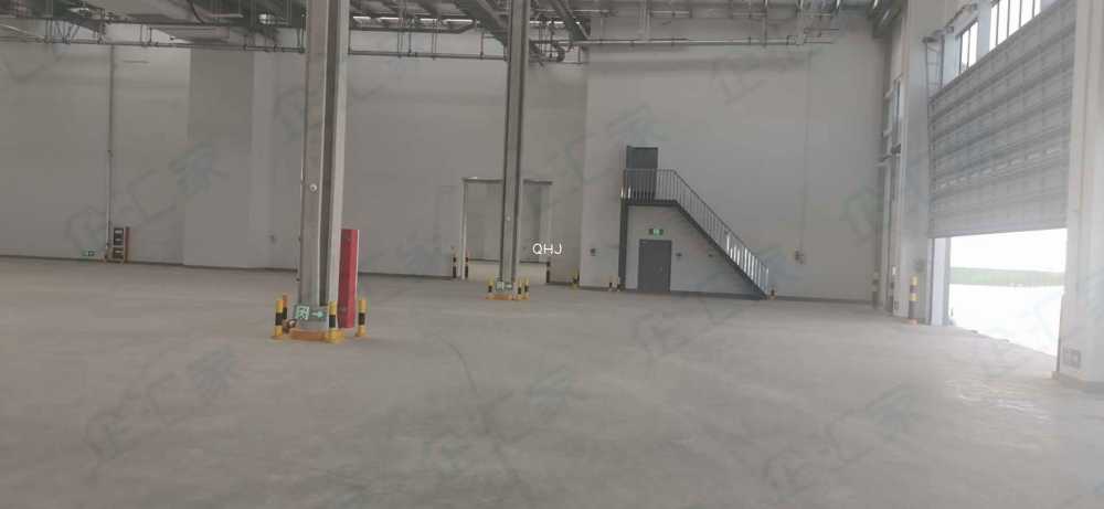 新区坡道库招租