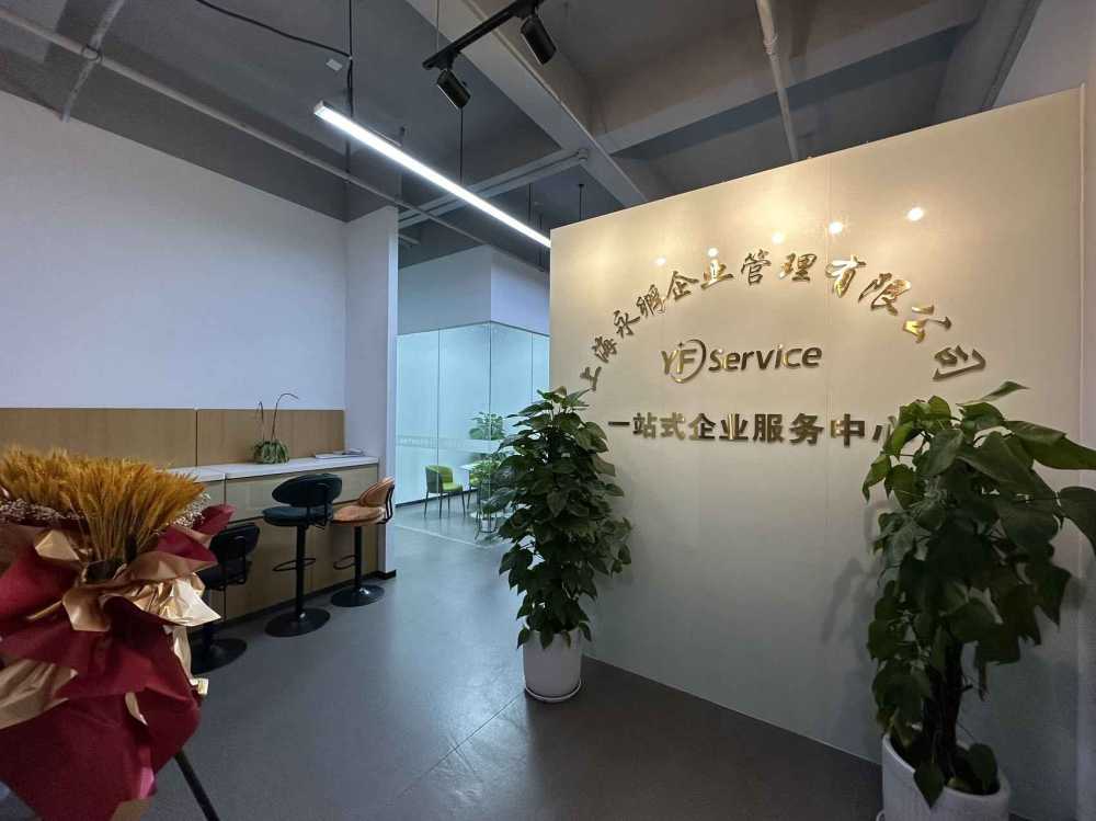 停车免费,精装修