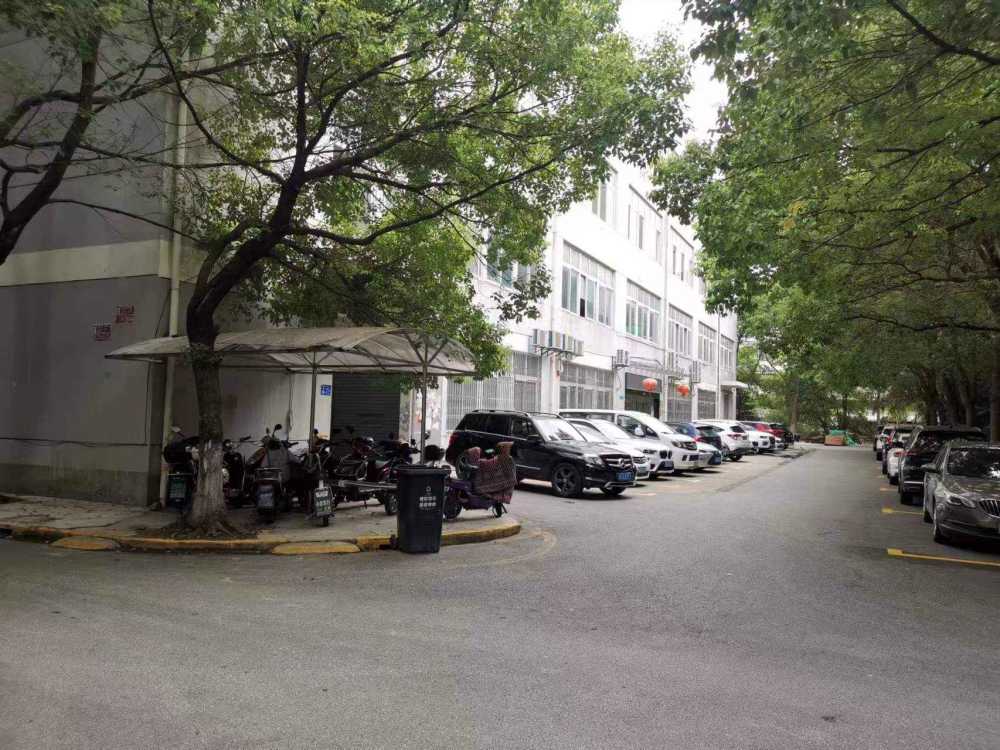办公一体仓库