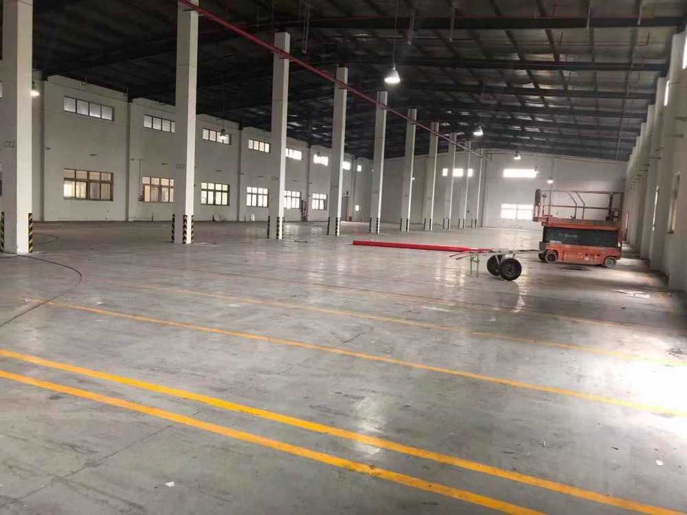 空间大,层高9米