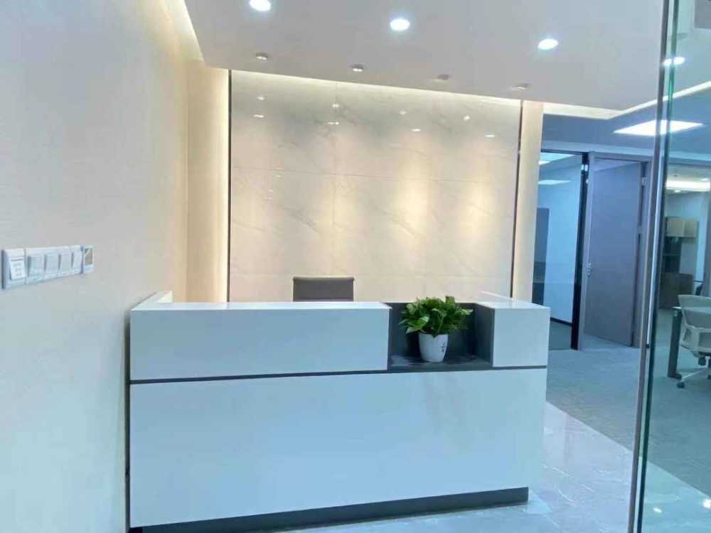 精装带家具,18个工位