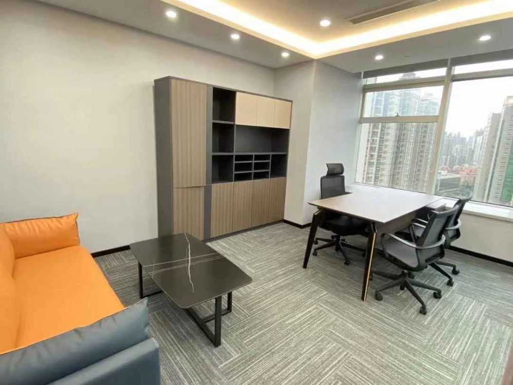 精装带家具,18个工位