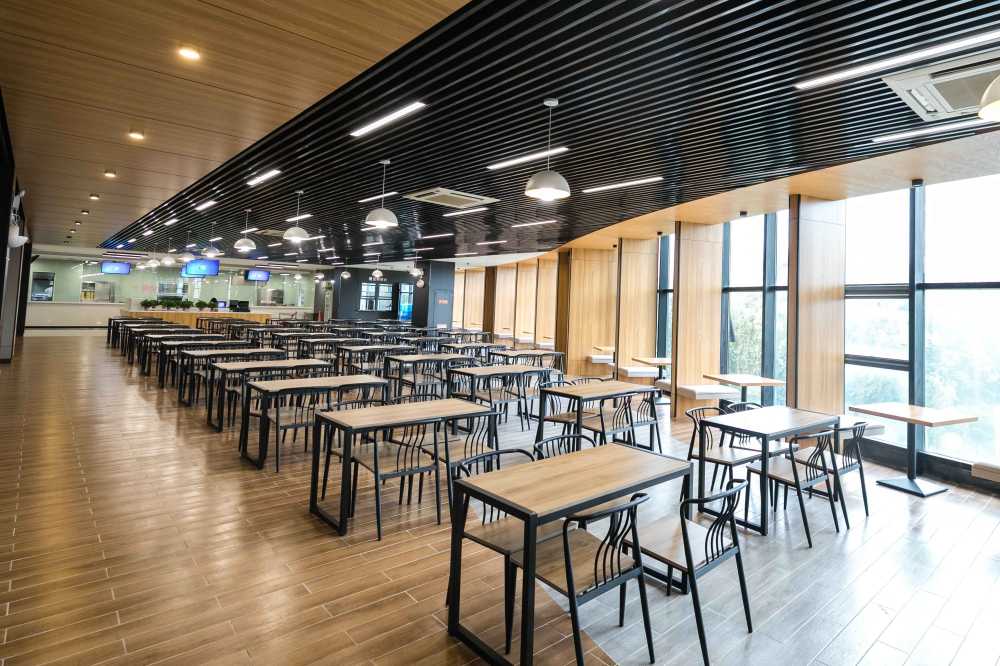 104板块,层高4米,精装修