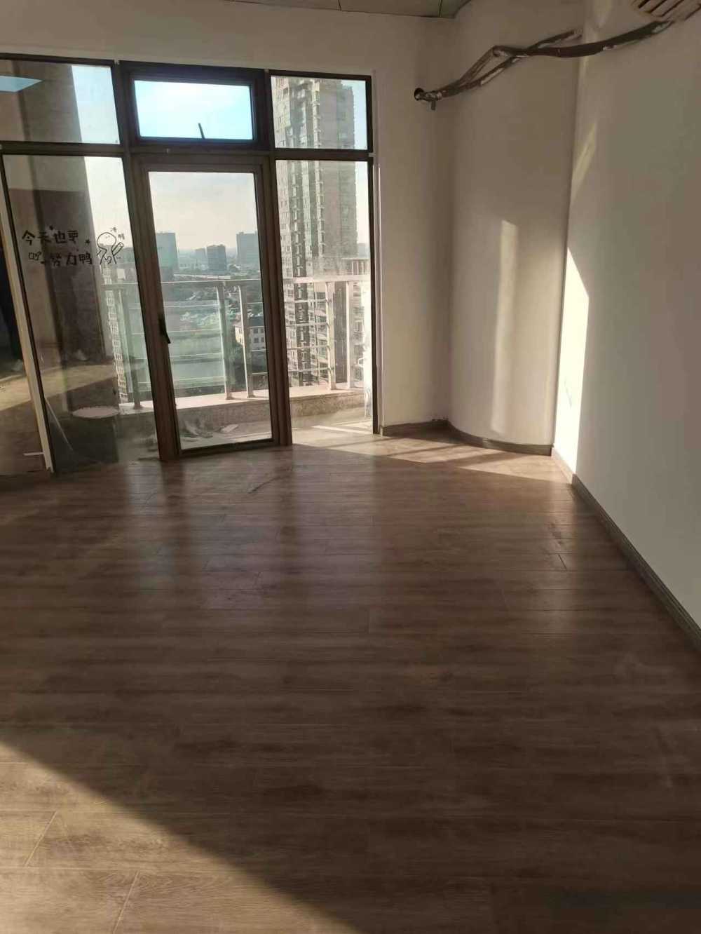 精装配空调,可注册