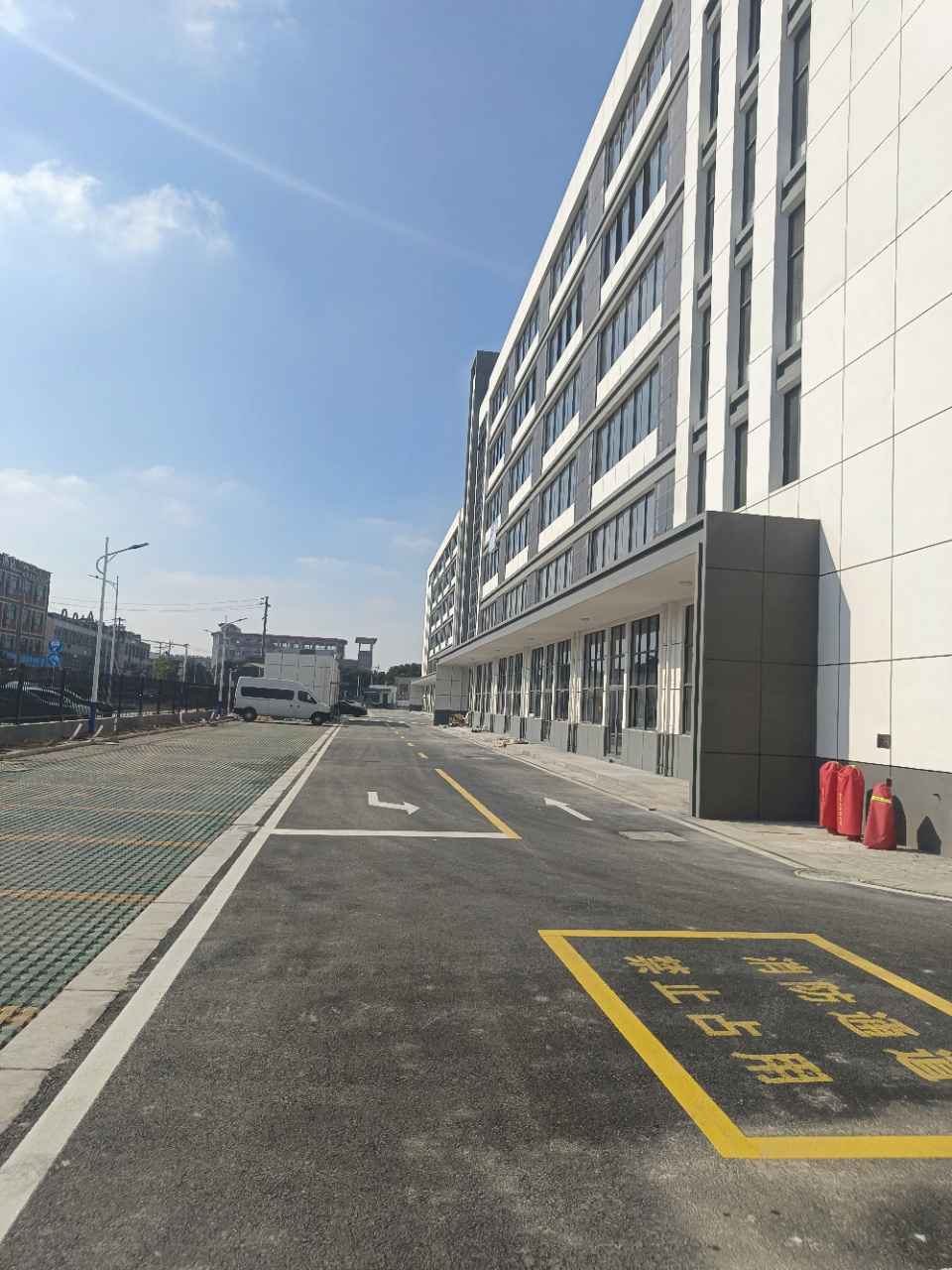 层高9米,配电30000kva,承重800KG