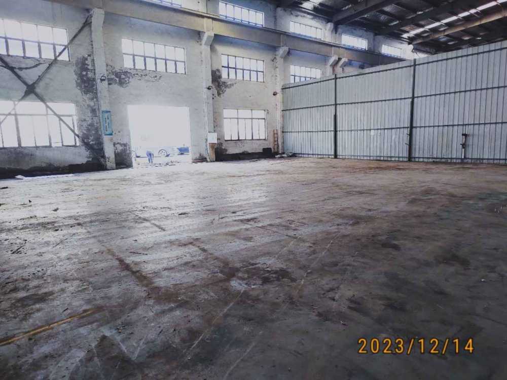 层高12米,无立柱,道路宽敞