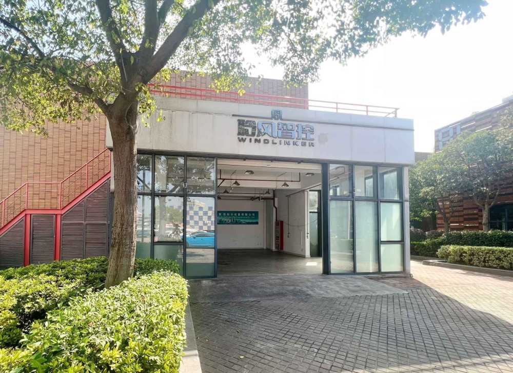 户型方正,三面采光