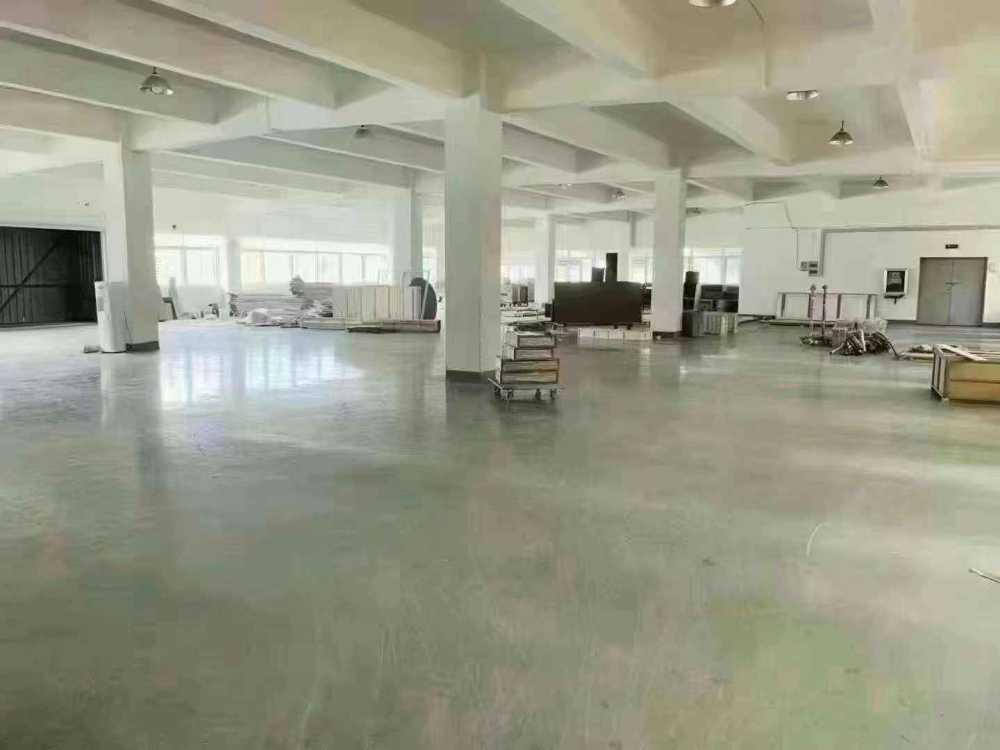 配电150KVA,层高4米,宿舍5间