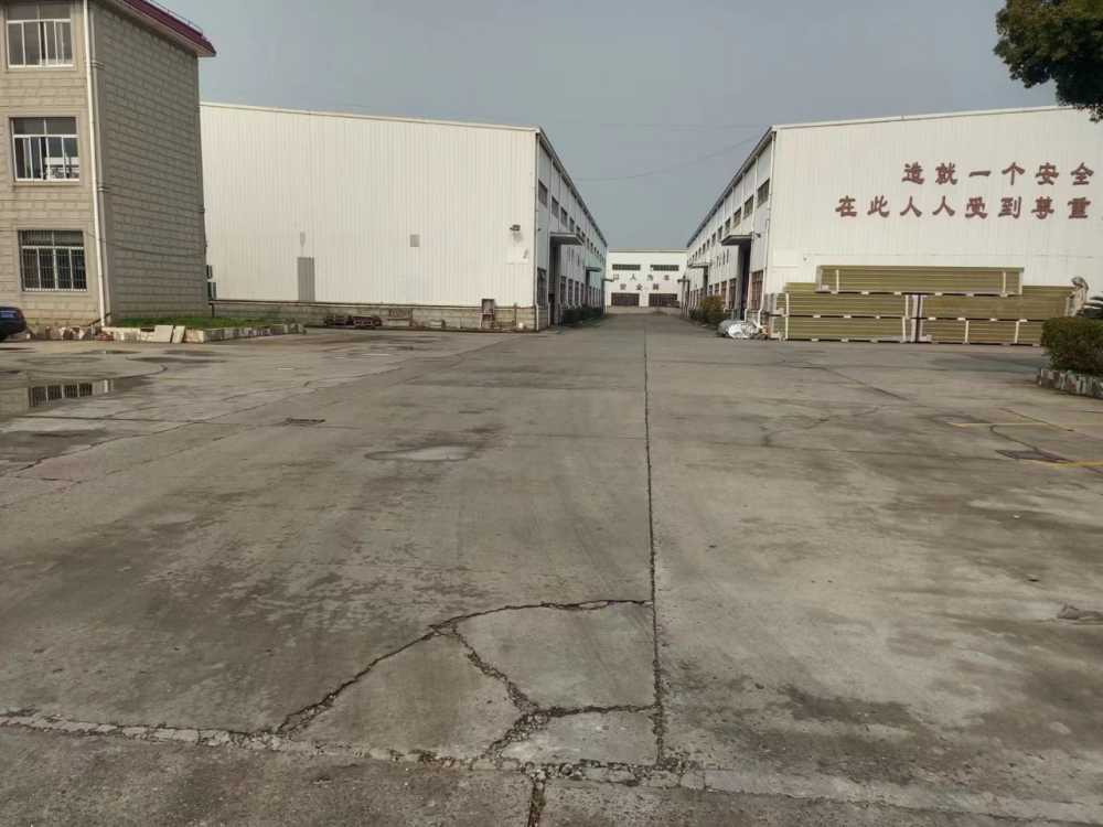 配套食堂,厂房场地大,距离S7高架3公里