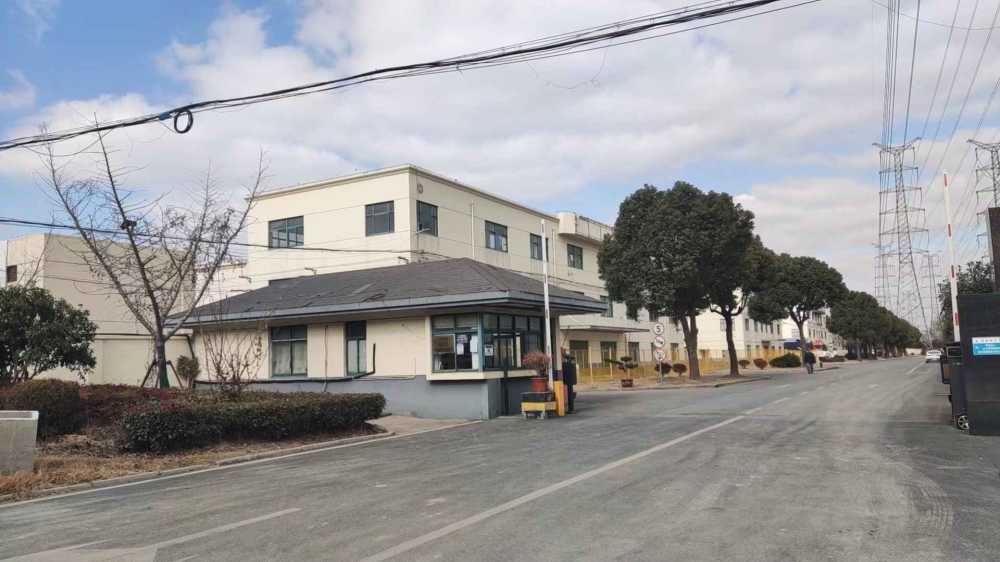 24小时安保值守,24米半挂随时好调头