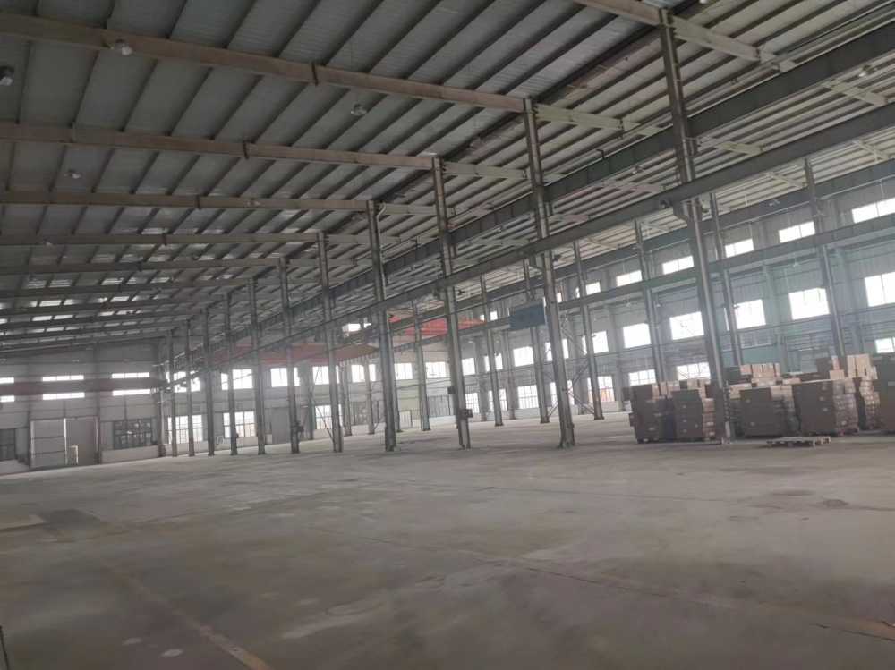 独门独院单层仓库带航车