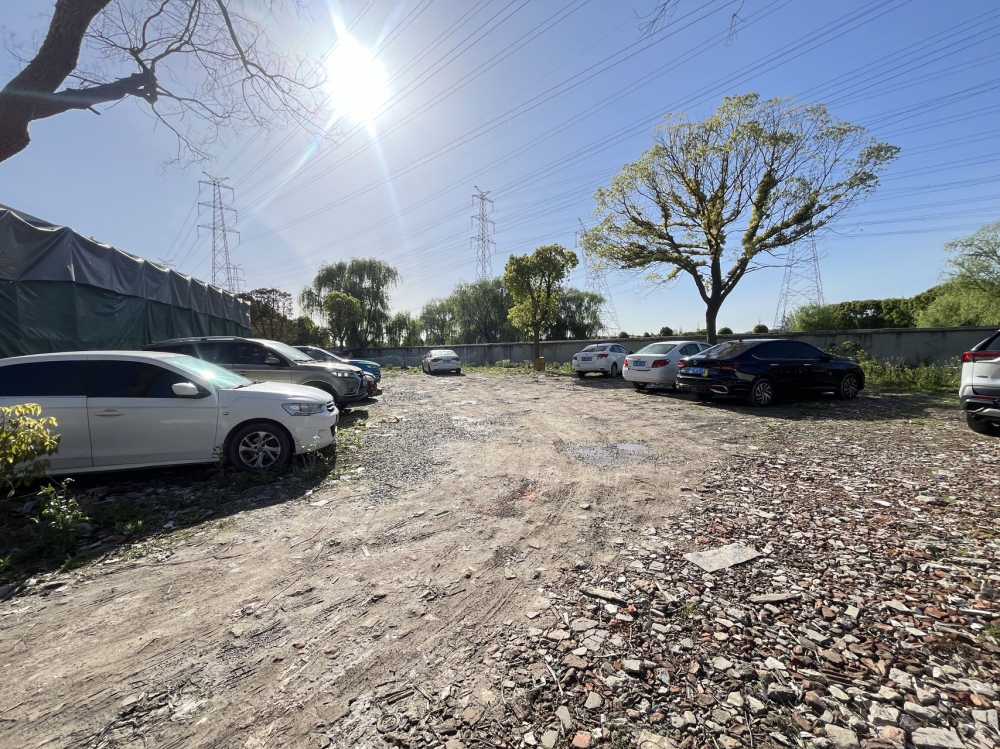 独门独院,带行车