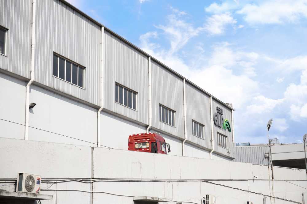 双层坡道库,紧贴高速