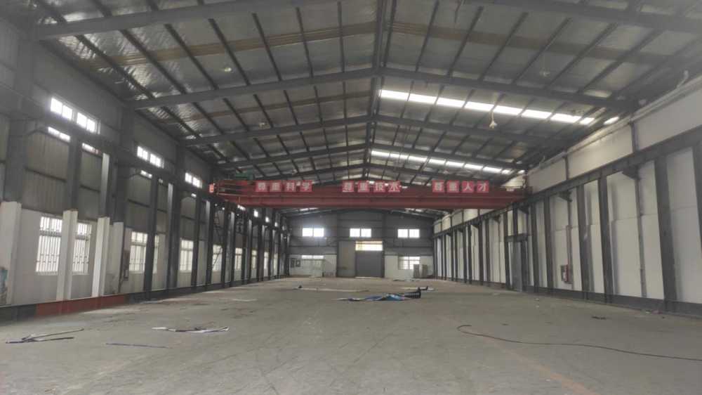 104工业地块,层高9米,承重250公斤