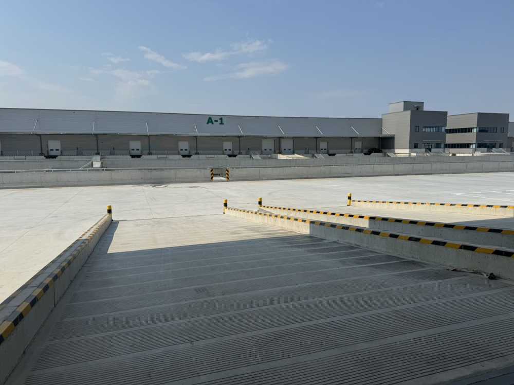 双层坡道库