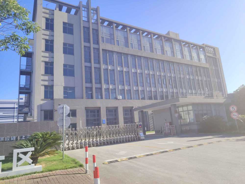104地块，证件齐全可办环评，行业不限，无税收要求