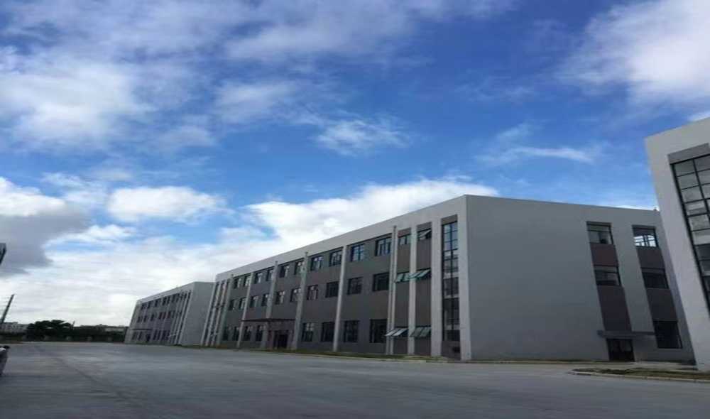 火车头式园区，金刚砂固化地坪，,丙二类消防，