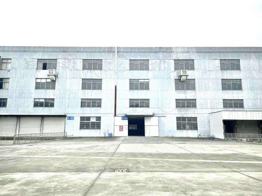 附带17.5米装卸平台多个，,货梯多部,无污染即可，可安装消防喷淋