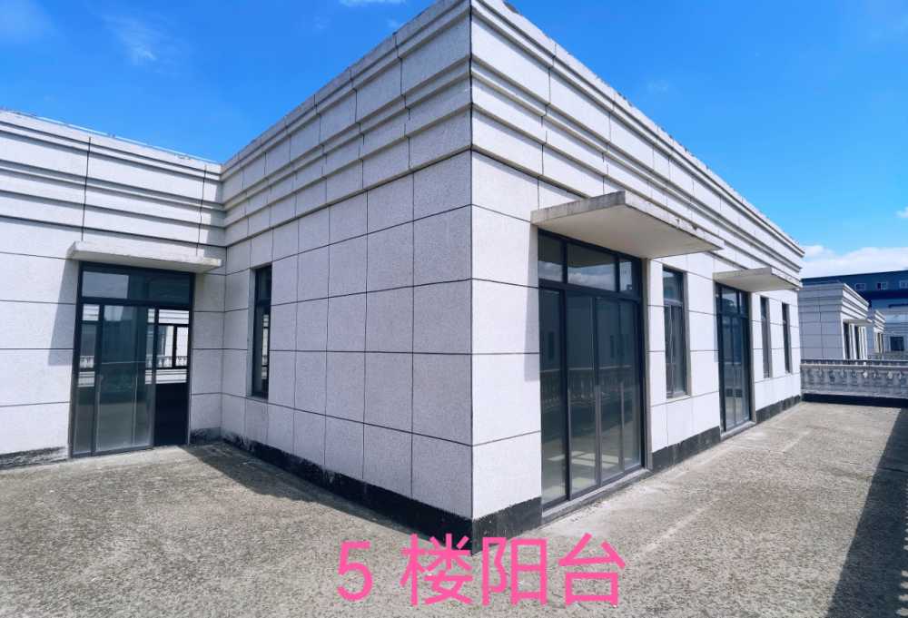 自带地下室,天然气，