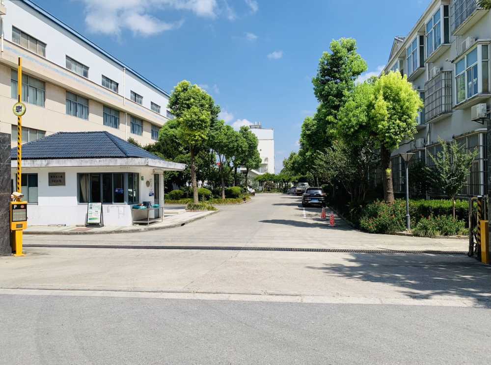 可分租，证‮齐件‬全，‬消防、环评、排水、排污