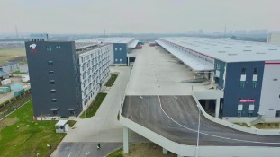 坡道入库,内置月台，,可分租