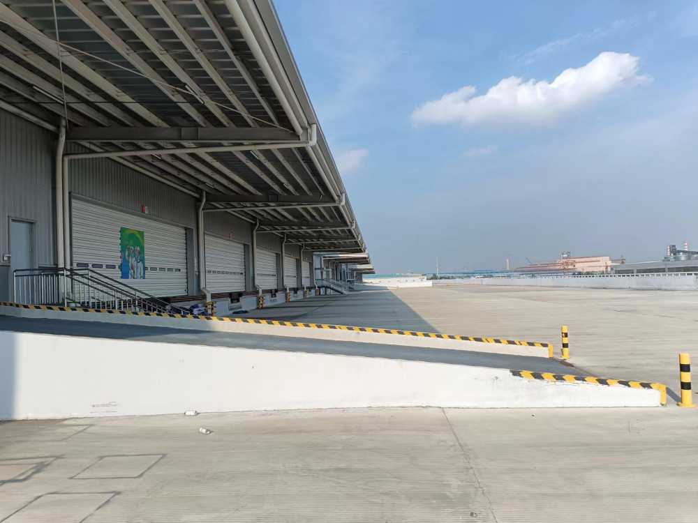 坡道入库，,内置月台，