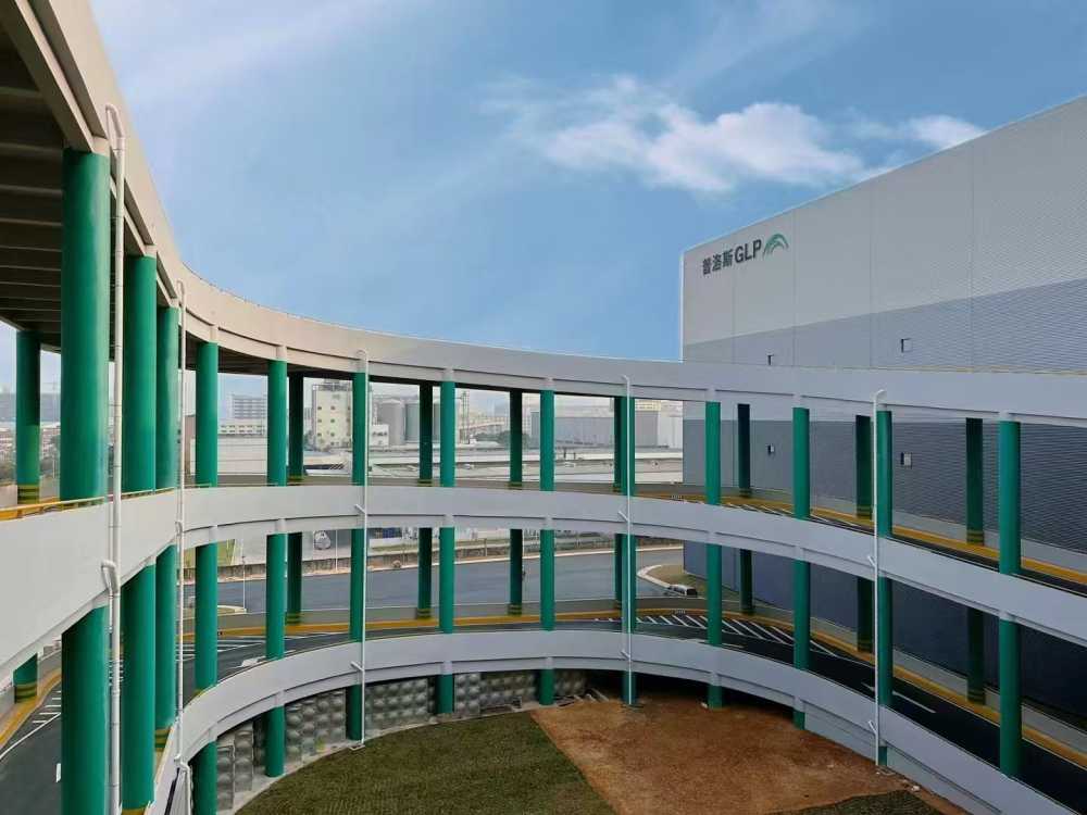 坡道入库，高标库，,紧邻港口,冷库，,双边卸货，