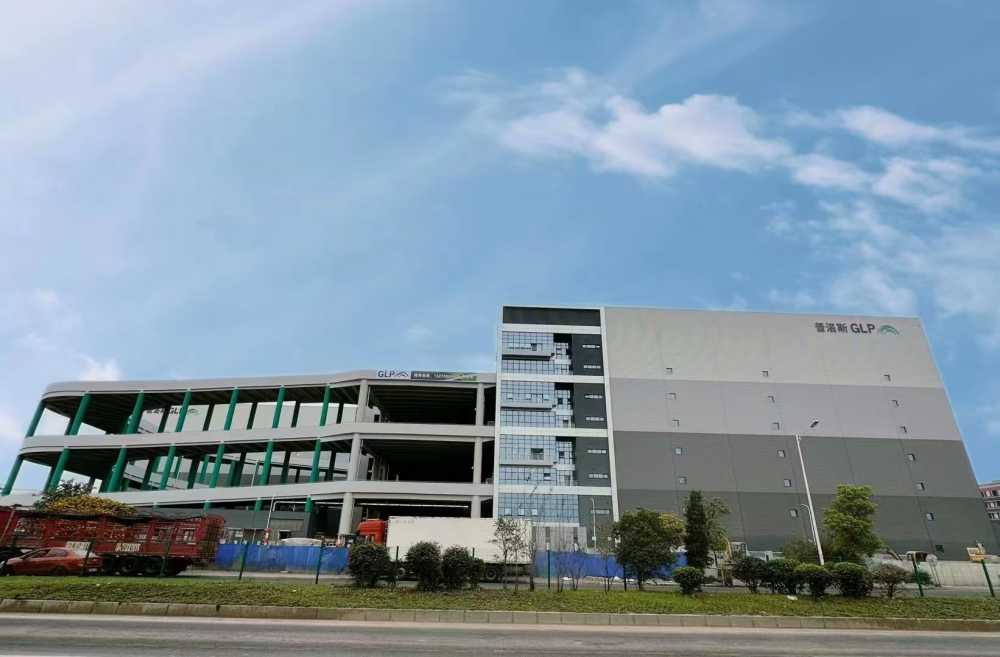 坡道入库，高标库，,紧邻港口,冷库，,双边卸货，