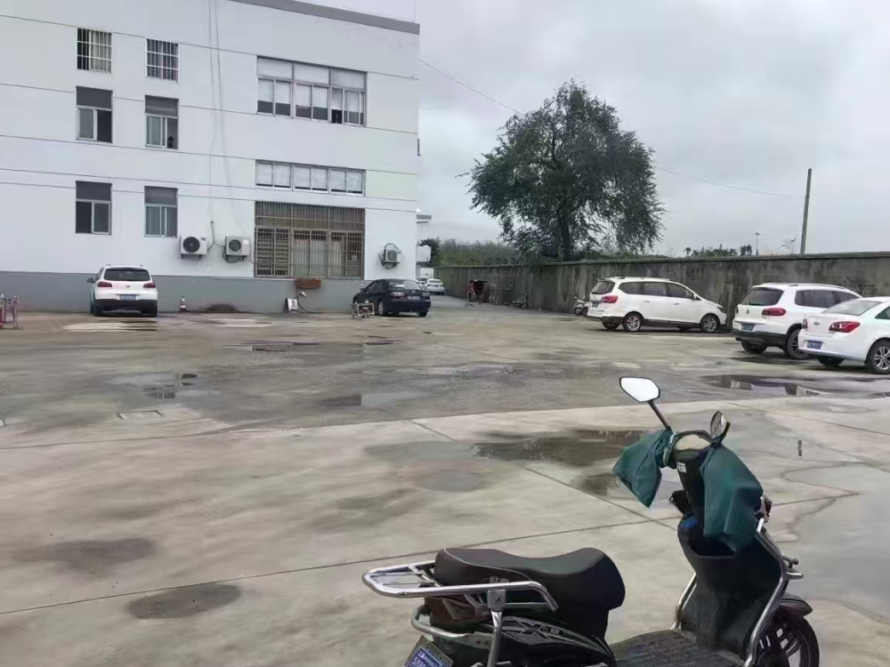 独门独院，可分租，,大车随意掉头，