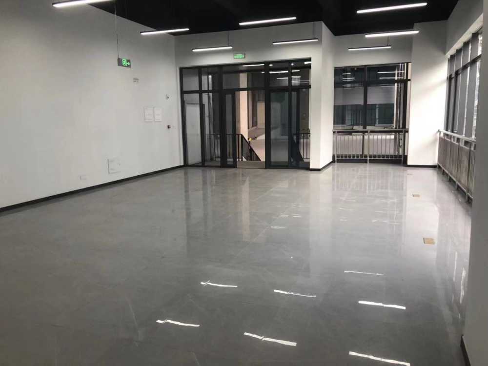 双层坡道库