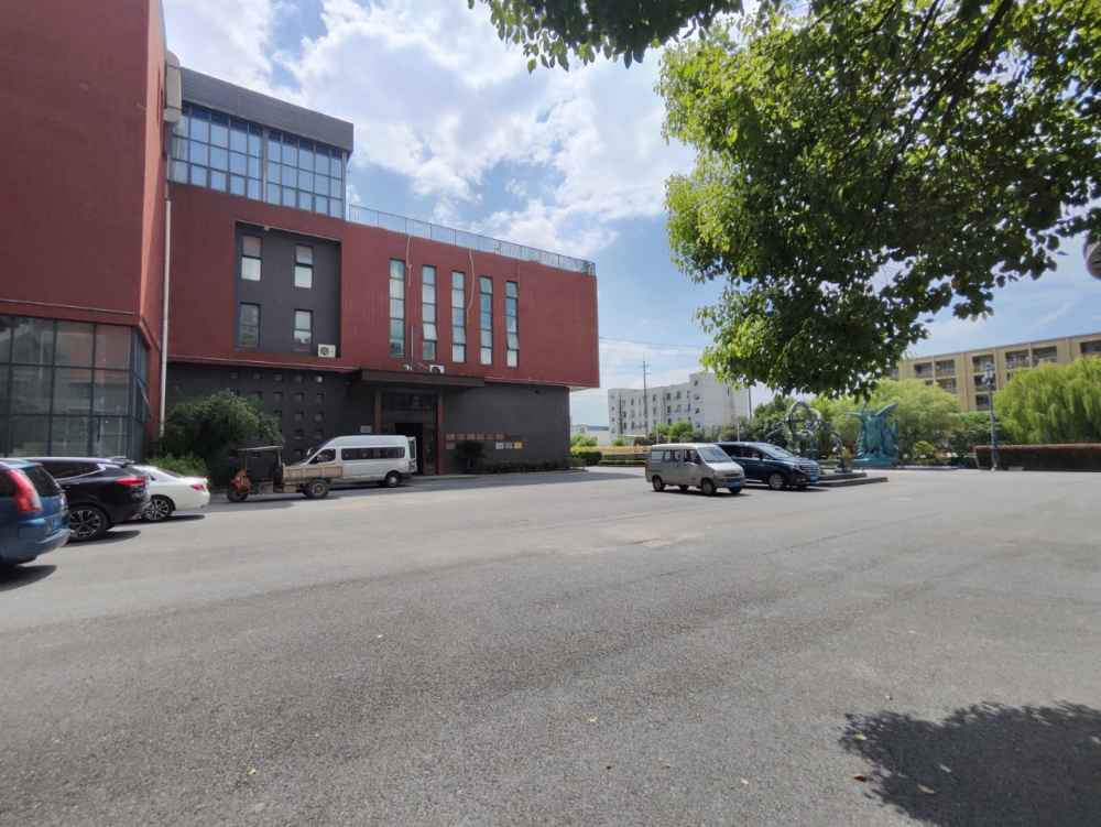 办公仓库及轻加工等无污染行业；