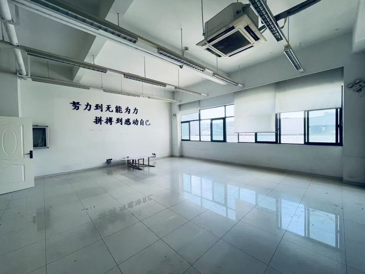 高平台，单层，独栋，精装办公